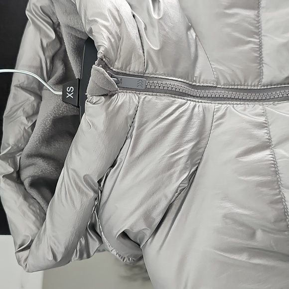 NWOT All In Motion Silver Shimmer Girls Xl Kids Puffer Jacket Coat - Picture 4 of 9